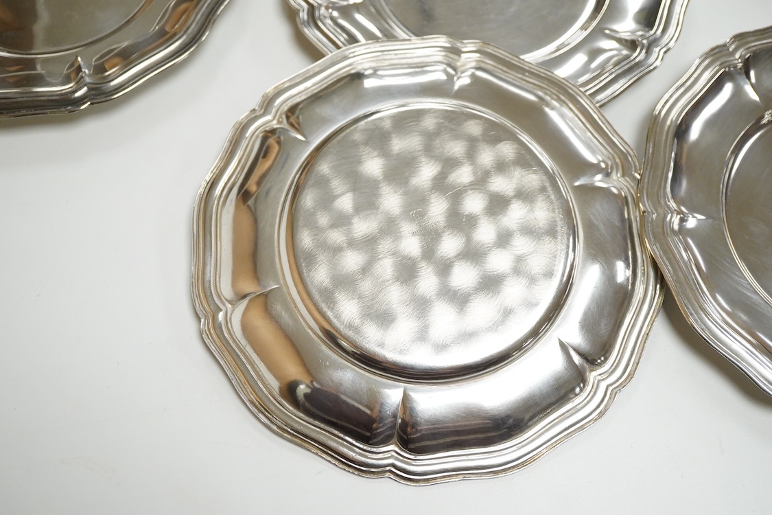 A set of six Peruvian sterling side plates or stands, 15.8cm, 21.1oz.